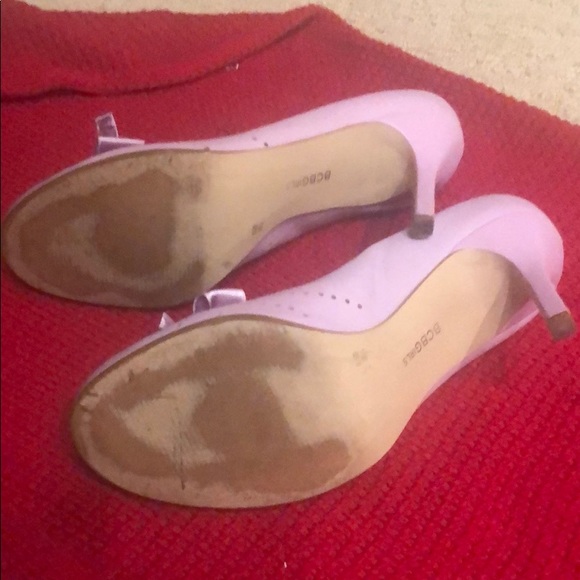 BCBGirls Lavender Heels with bow - Picture 3 of 4
